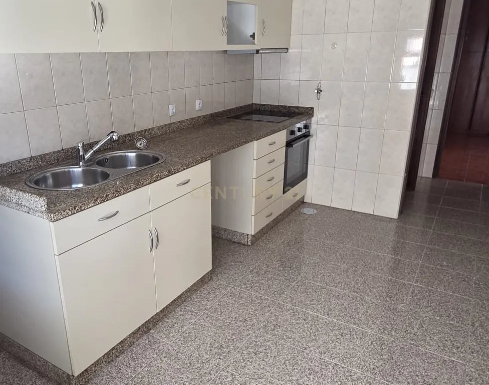 Arrendamento | Excelente Oportunidade em Leça da Palmeira – T2+1 com Terraço e Garagem 🌟 - Image 9