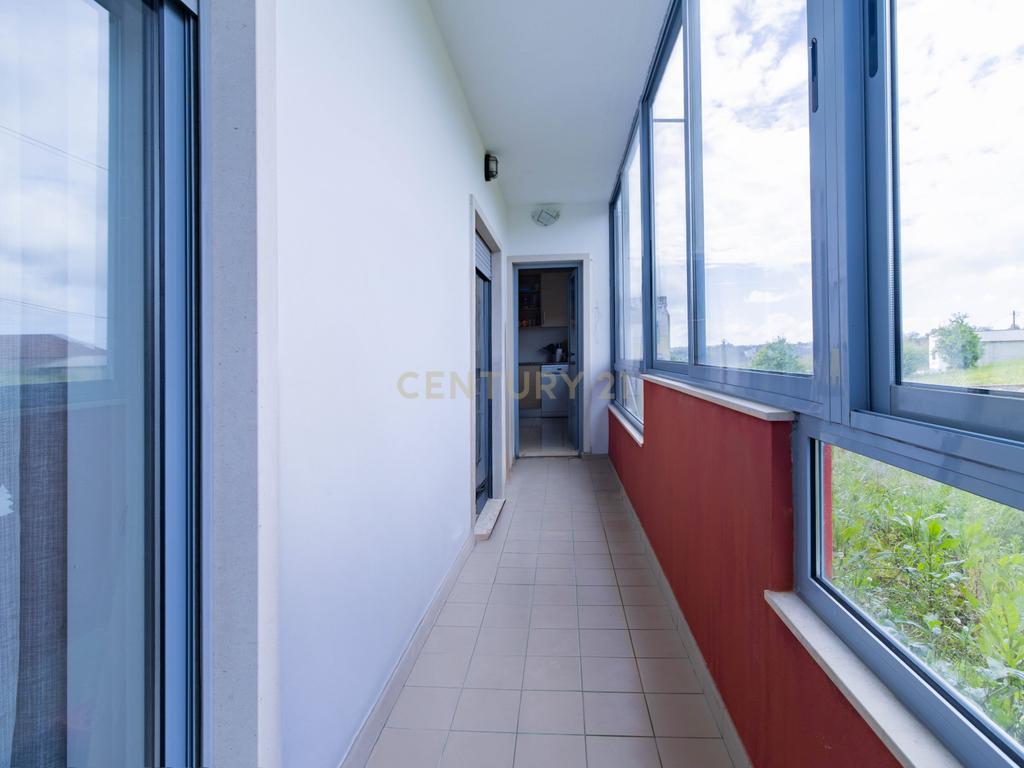 🌿 Oportunidade Única: T3 em Condomínio Fechado com Vista Deslumbrante e Máxima Tranquilidade! - Image 15