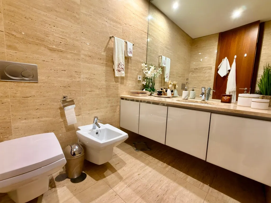 T3 NA 1ª LINHA DE MAR COM 2 LUGARES DE GARAGEM | LEÇA DA PALMEIRA - Image 25