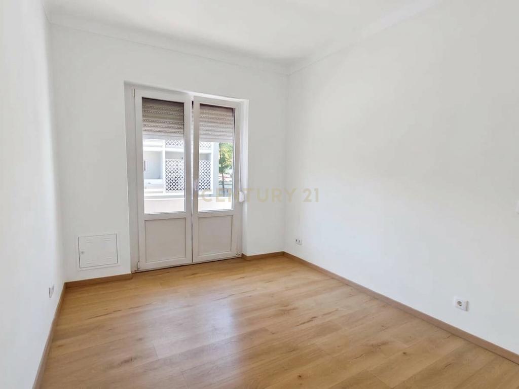 Apartamento T1 com Varandas em Barreiro, Setúbal - Image 7