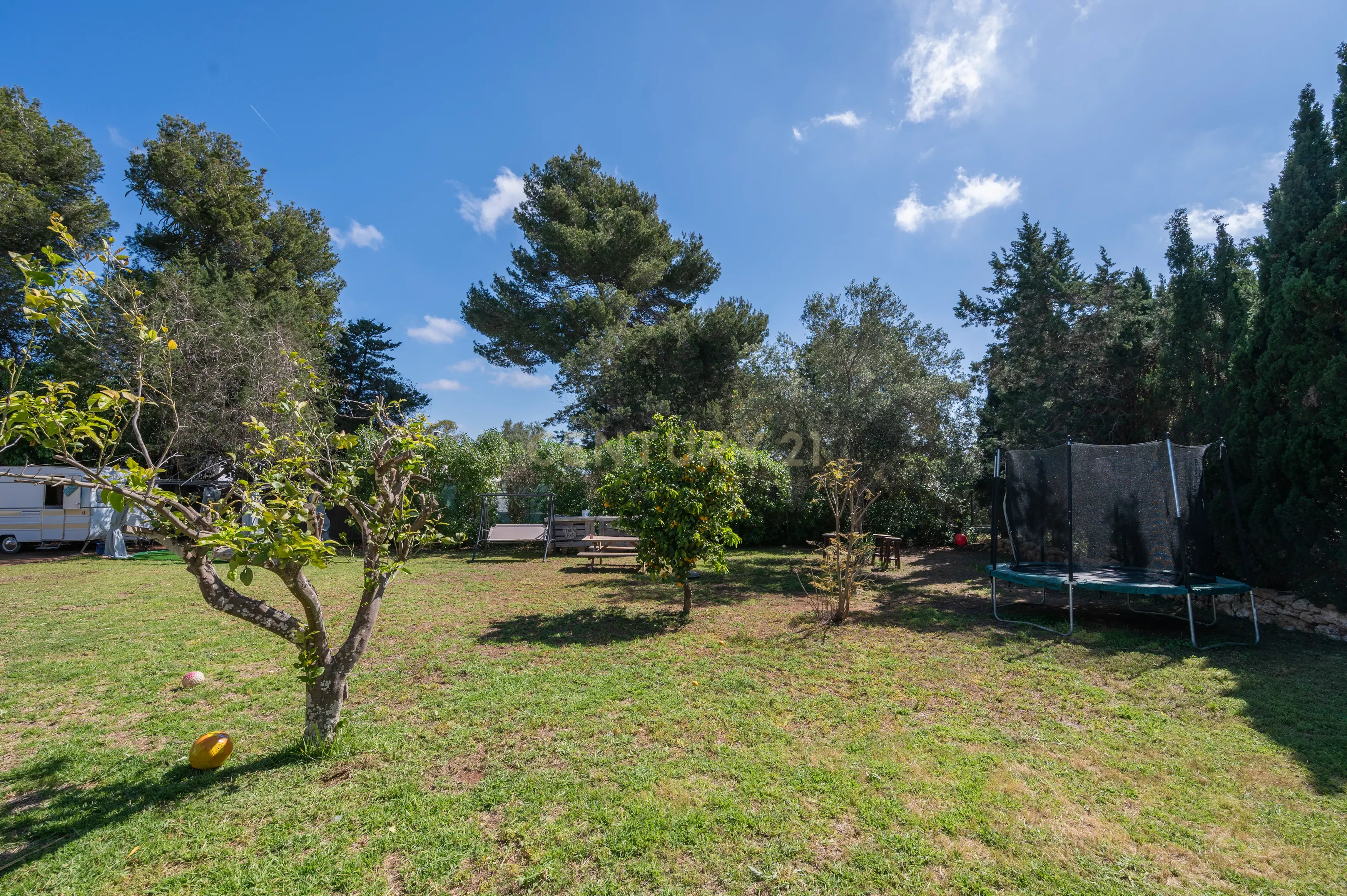 Moradia para reformar em Santa Eulália com piscina e vista panorâmica. Ótima oportunidade para investidores. - Image 27