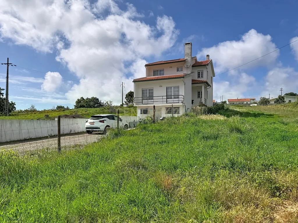 Moradia isolada e terreno com projeto aprovado para 4 moradias a 5 minutos da Nazaré - Image 70