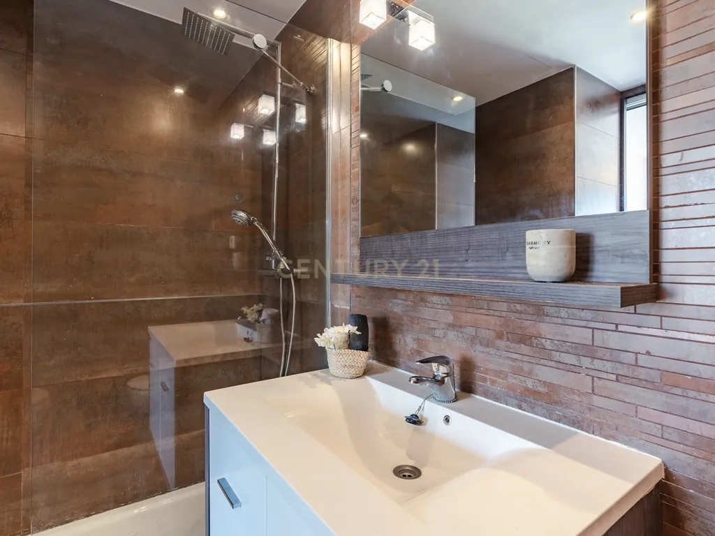 Apartamento amplo de 3 quartos no coração de Vendrell - Image 44