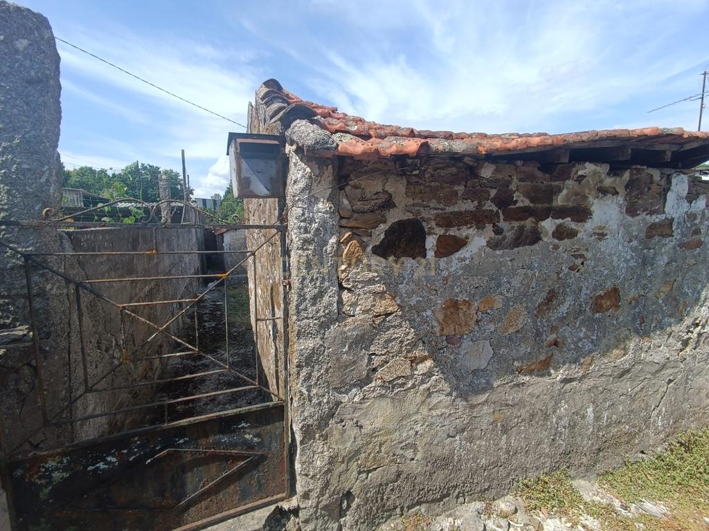 Moradia/ruína térrea em Santo Tirso com vista para o Parque de Geão - Image 11