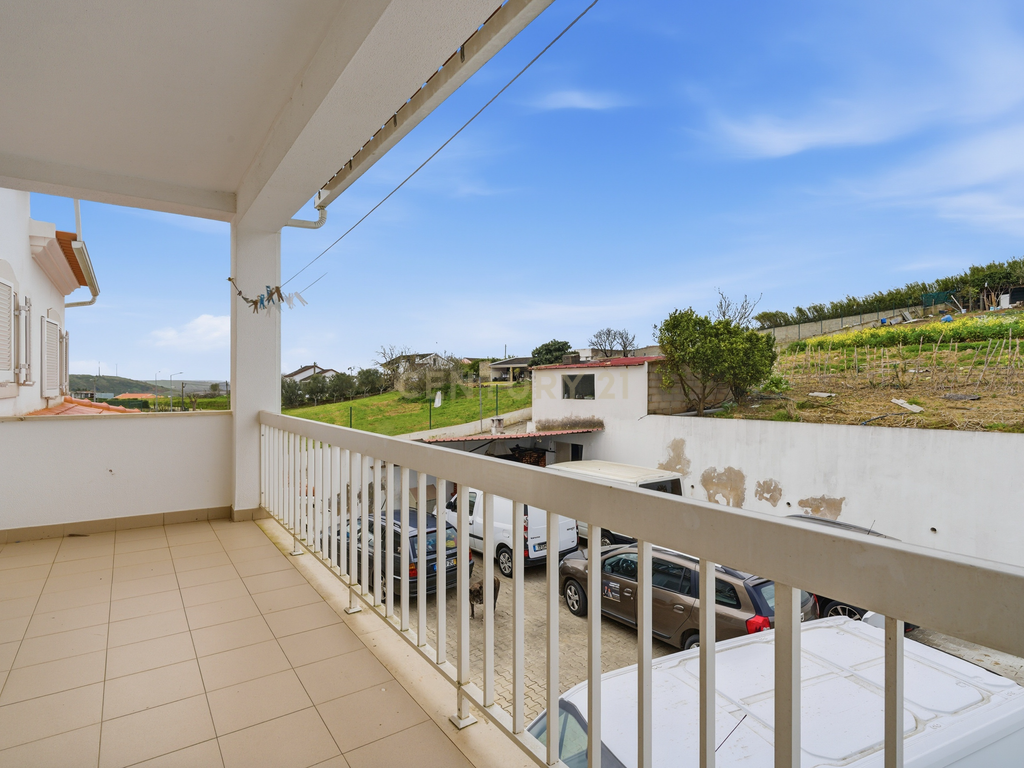 Moradia T5 na Gondruzeira-Ponte de Rol, Torres Vedras - Image 22