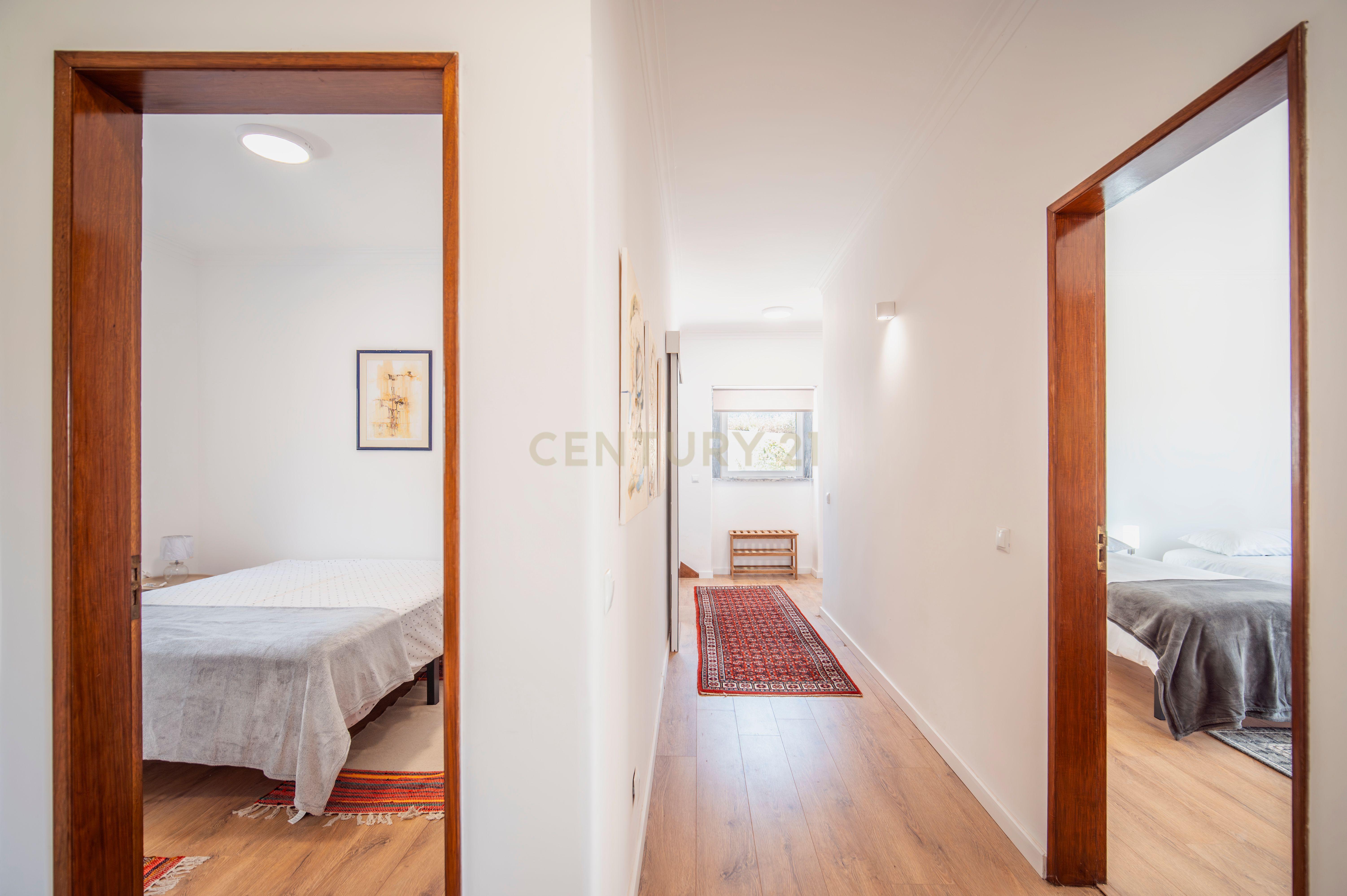 Fotografia 11 de Moradia T5 Remodelada em Galamares – Sintra
