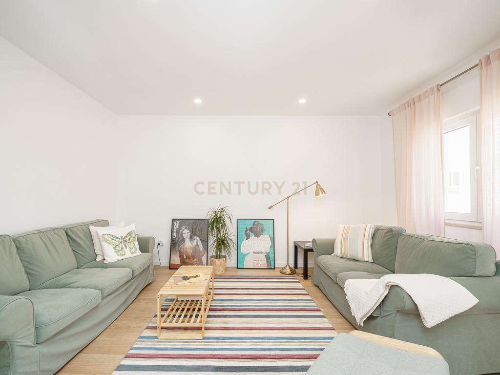APARTAMENTO T3, TOTALMENTE REMODELADO, PARA VENDA NO CENTRO DE SETÚBAL - Image 8