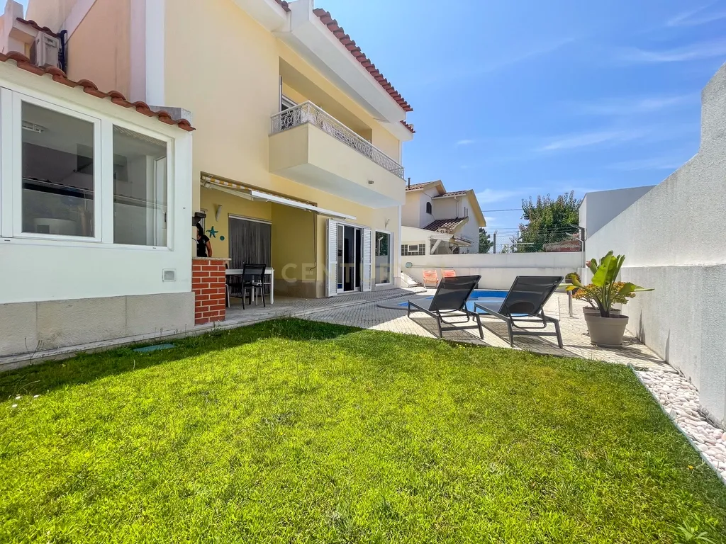 Moradia T5 com Piscina na Marisol - Almada - Image 33