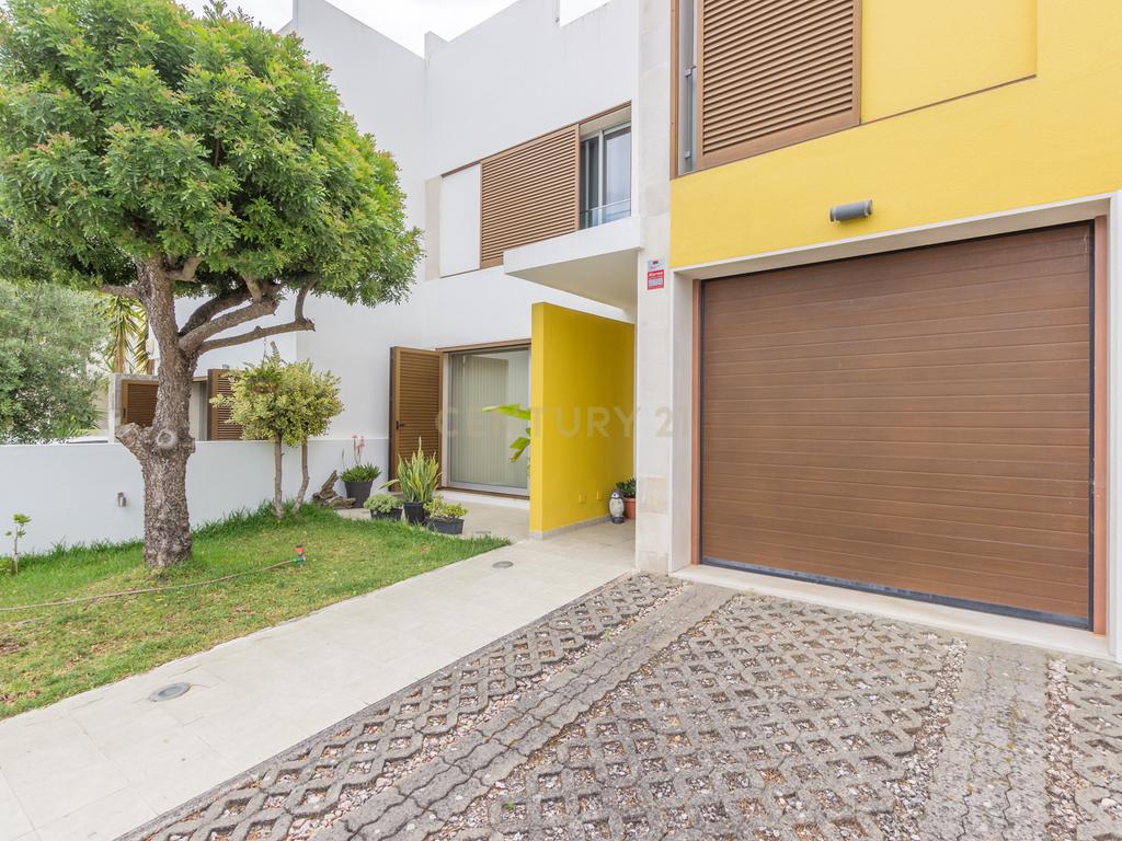 Espetacular Moradia com Piscina em Setúbal, Barreiro - Image 33