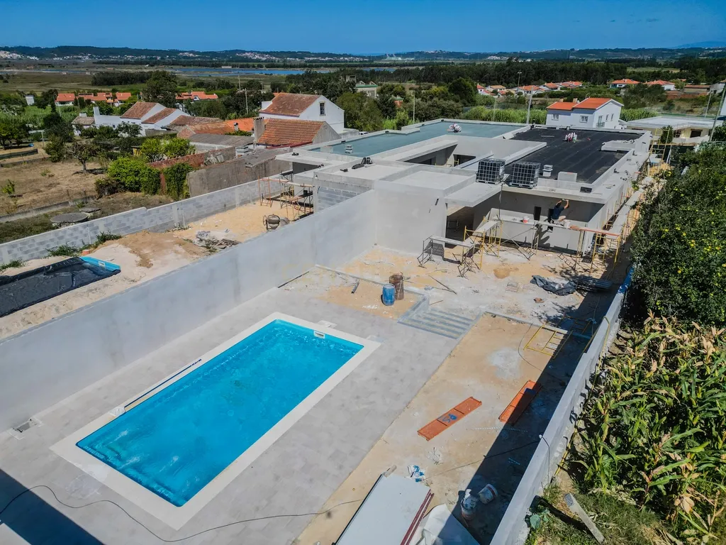 Moradia geminada em construção, com piscina e jardim na Boavista, Lavos, Figueira da Foz. - Image 24