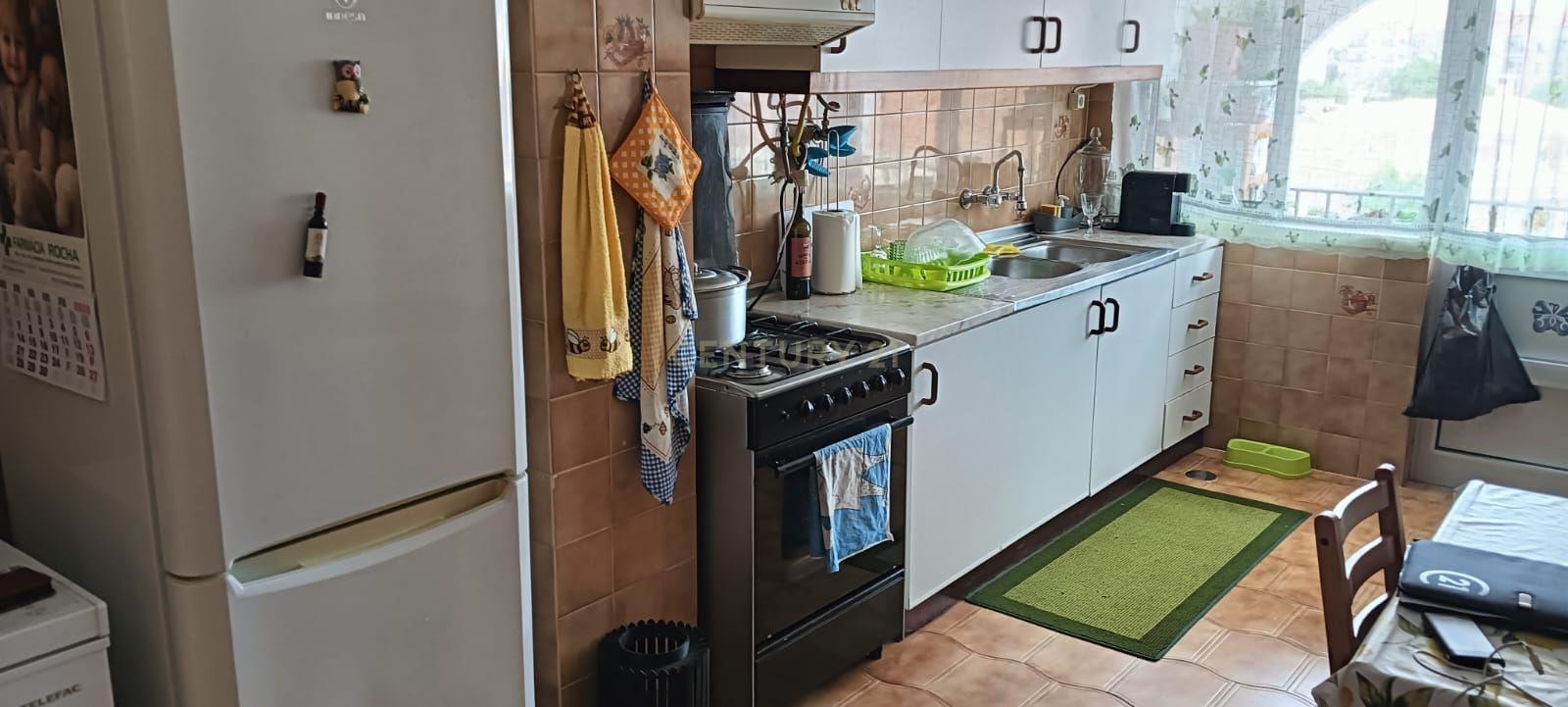 Apartamento T2 em Samora Correia com Vista Panorâmica e Boa Localização - Image 6