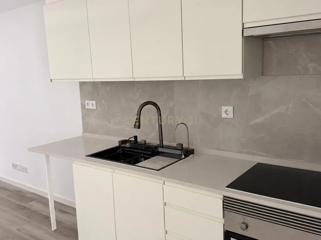 Moradia T2 totalmente remodelada com suíte e churrasqueira no Barreiro - Image 7