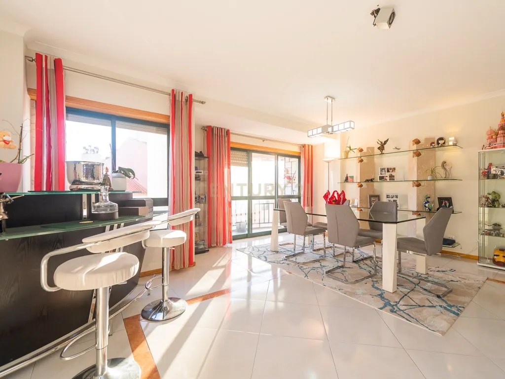 Apartamento T4 | Massamá - Image 25