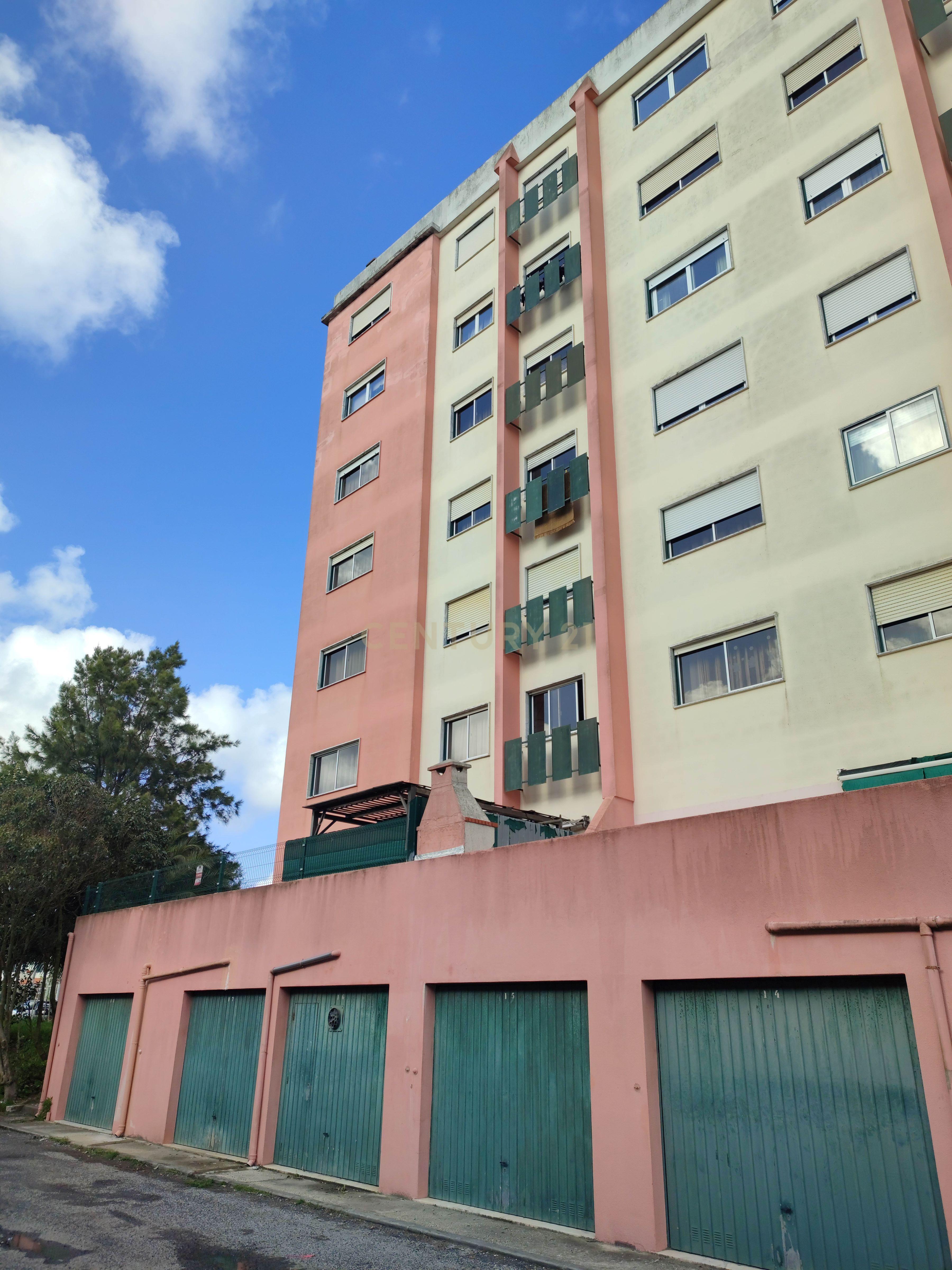 Garagem fechada exterior (Box) - Mem Martins - Image 1