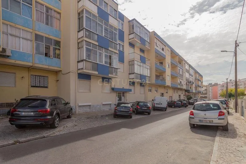 Apartamento 5 assoalhadas 2 Wcs ,Renovado com Vista , no Feijó em Almada - Image 29