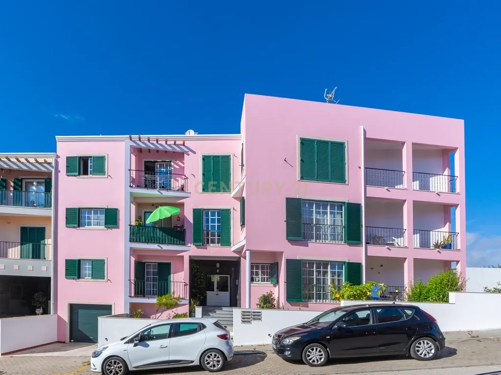 Apartamento Remodelado com Vista Mar na Ericeira, lugar de parqueamento - Image 45
