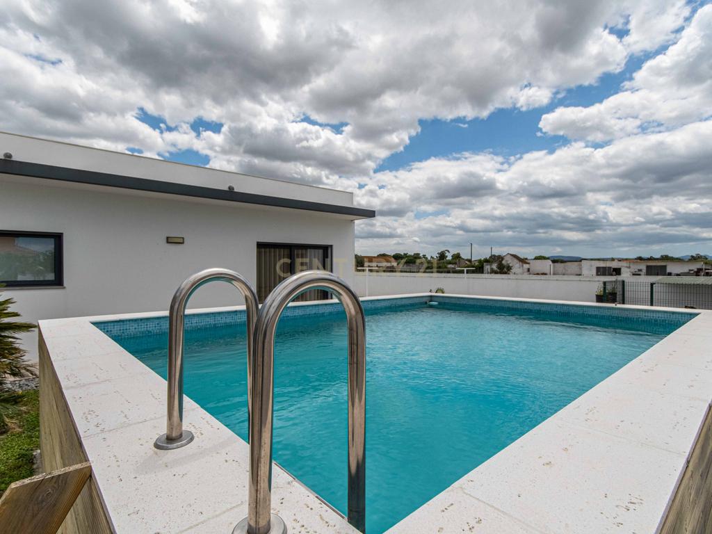 Moradia Térrea T4 no Montijo — Isolada, Moderna e com Piscina - Image 43