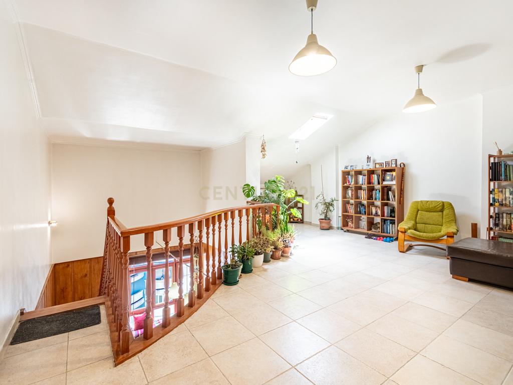 Exclusivo T4 Duplex na Urbanização da Cavaleira | 205 m² de Área Total | Parqueamento - Image 20