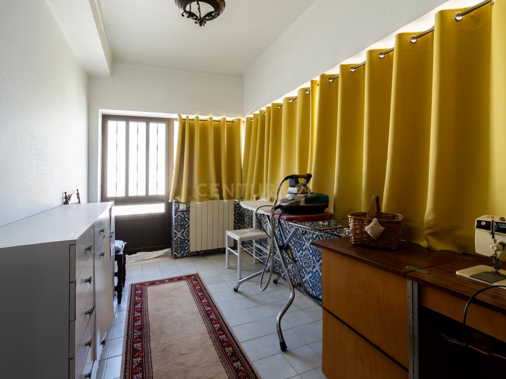 CONJUNTO MORADIA, 4 APARTAMENTOS E PAVILHÃO - Image 4