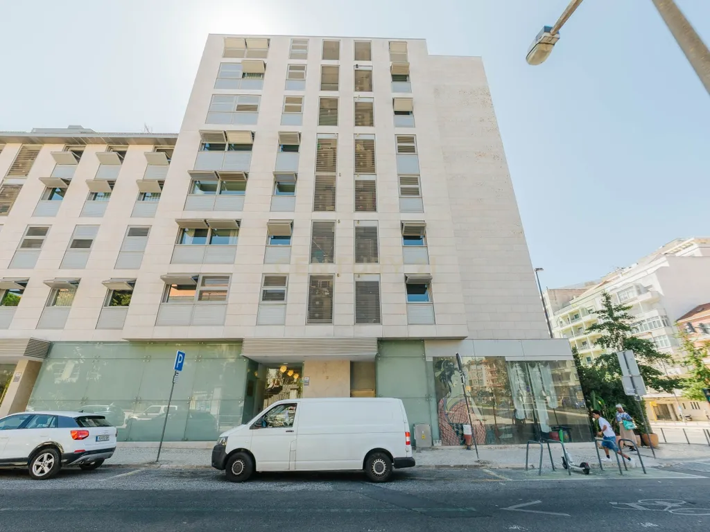 T3 em Alvalade, junto à Av. da Igreja com terraço - Image 35