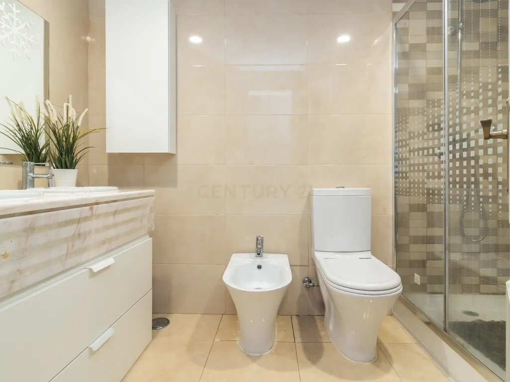Viva com conforto no coração de Setúbal – Excelente Apartamento T3 nos Pinheirinhos - Image 31