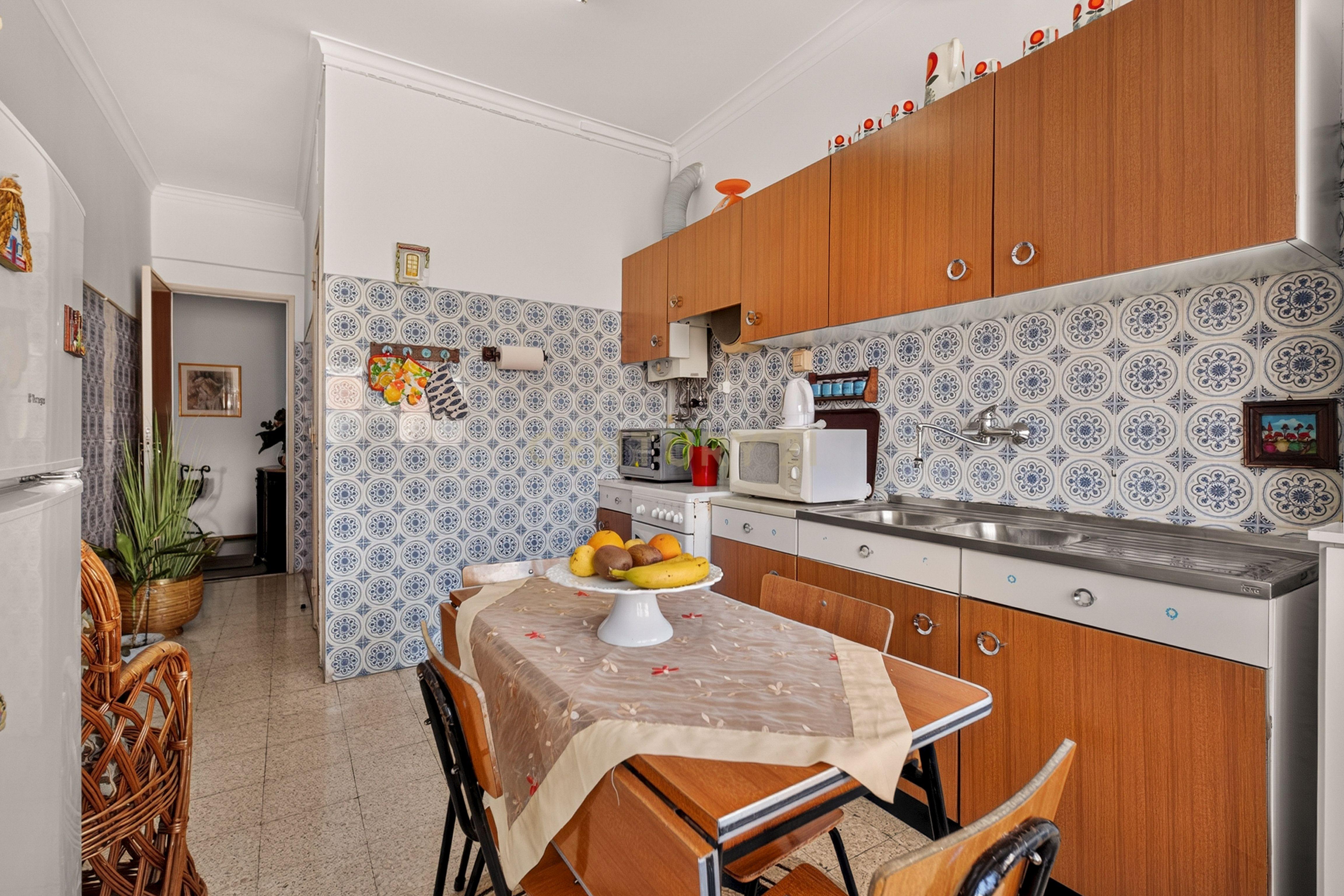 Fotografia 12 de Apartamento T2 com Duas Varandas e Excelente Localização