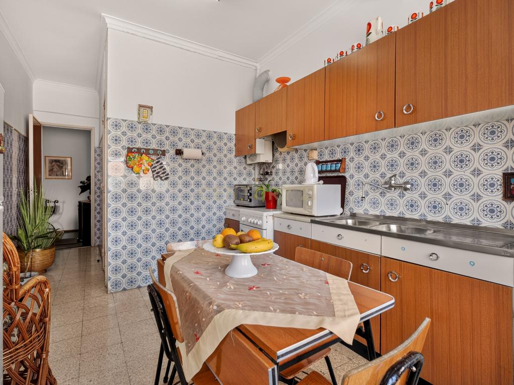 Apartamento T2 com Duas Varandas e Excelente Localização - Image 13