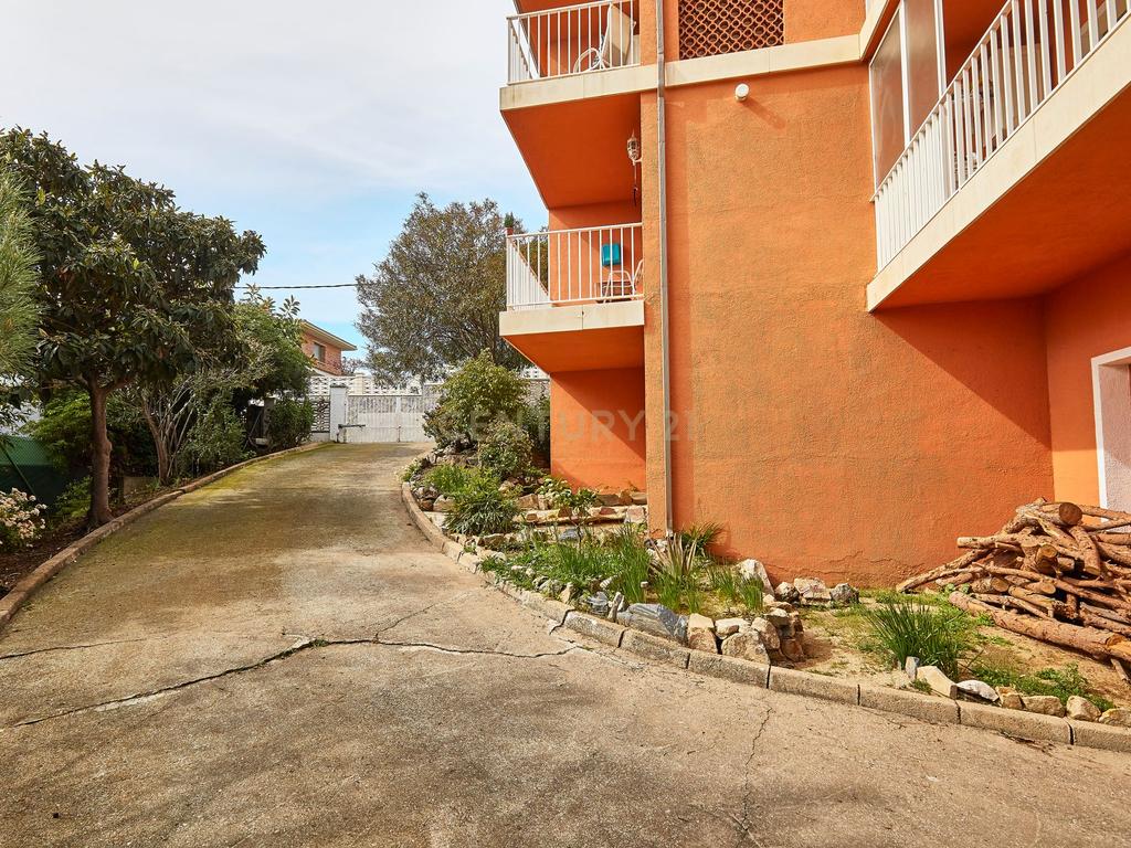 Moradia com vista para o mar e 3 habitações independentes em Canet de Mar - Image 77