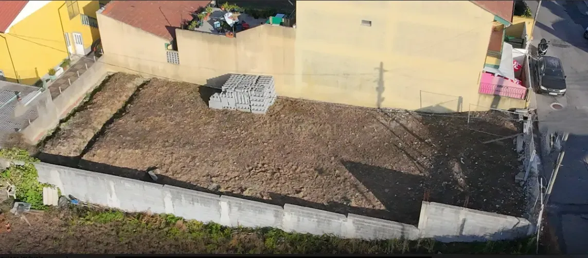 Fotografia 7 de Terreno urbano com 371m2 em Guifões, Matosinhos