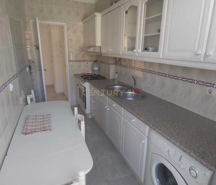 Apartamento T2 em Almada na Av. Nuno Alvares Pereira. - Image 8