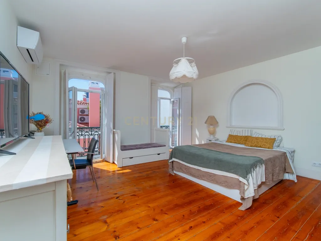 Penthouse Duplex T8 em Campo de Ourique - Lisboa - Image 5