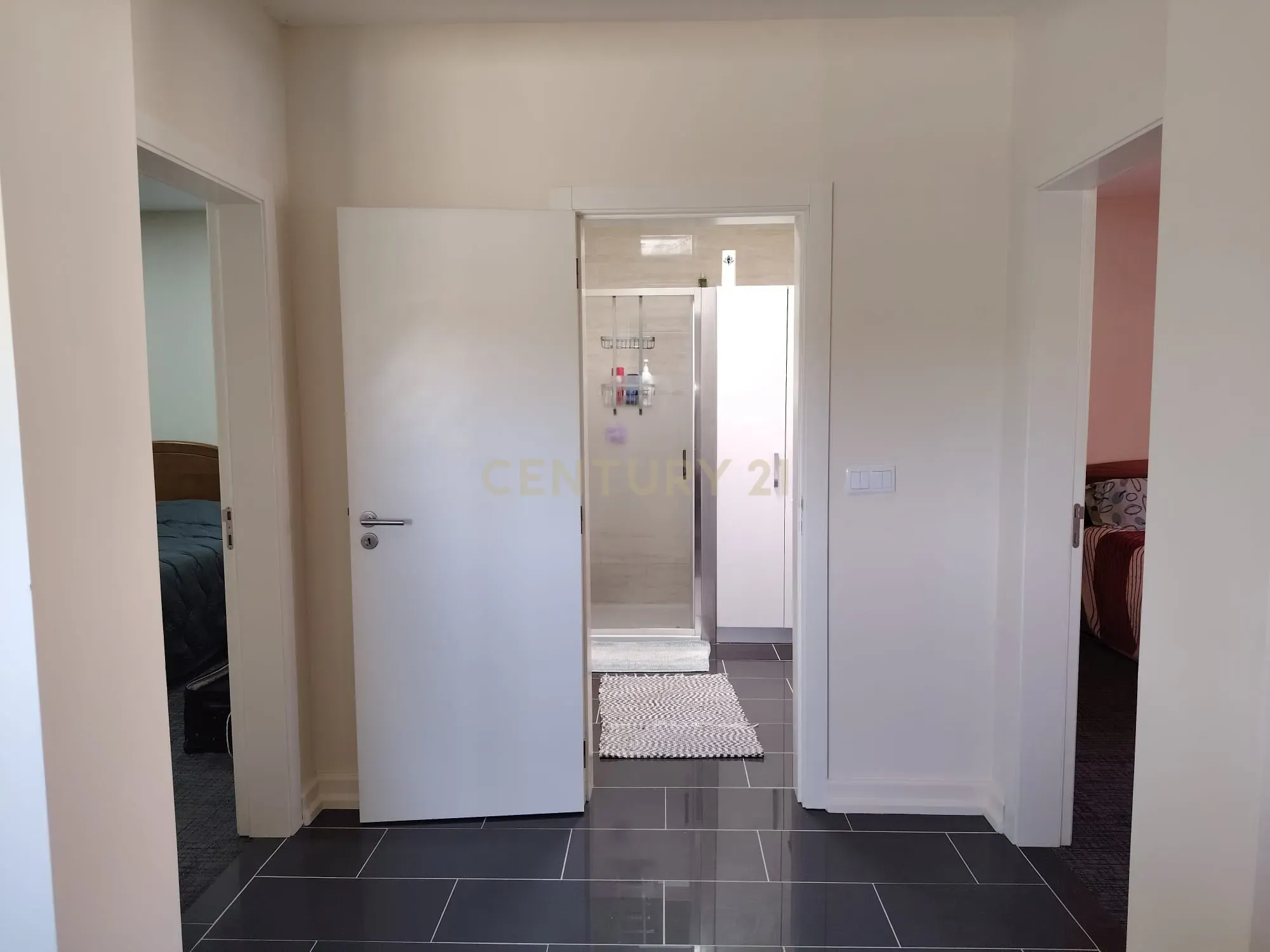 Fotografia 9 de Moradia térrea T2+1 restaurada na Póvoa do Valado ⚠️ Este imóvel encontra-se registado como comércio, em processo de alteração de afetação para habitação