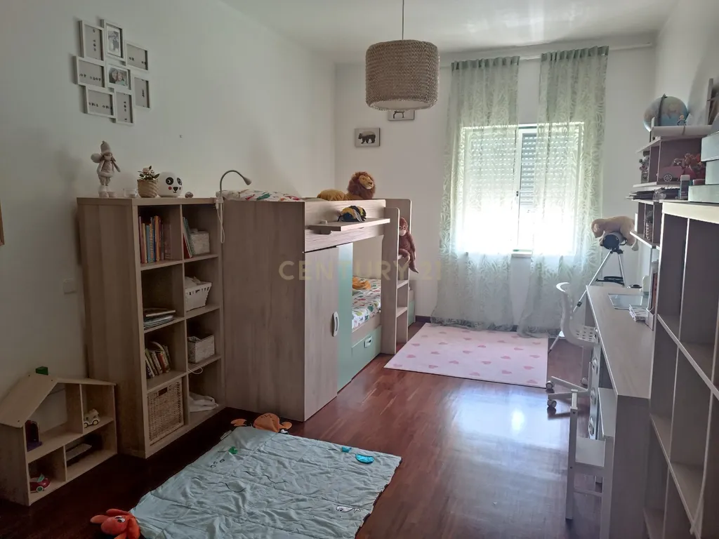 Apartamento T3 com 115 m² em Fazendas de Almeirim, concelho de Almeirim, distrito de Santarém. Apartamento localizado no 2. º andar de um edifício sem elevador. - Image 31