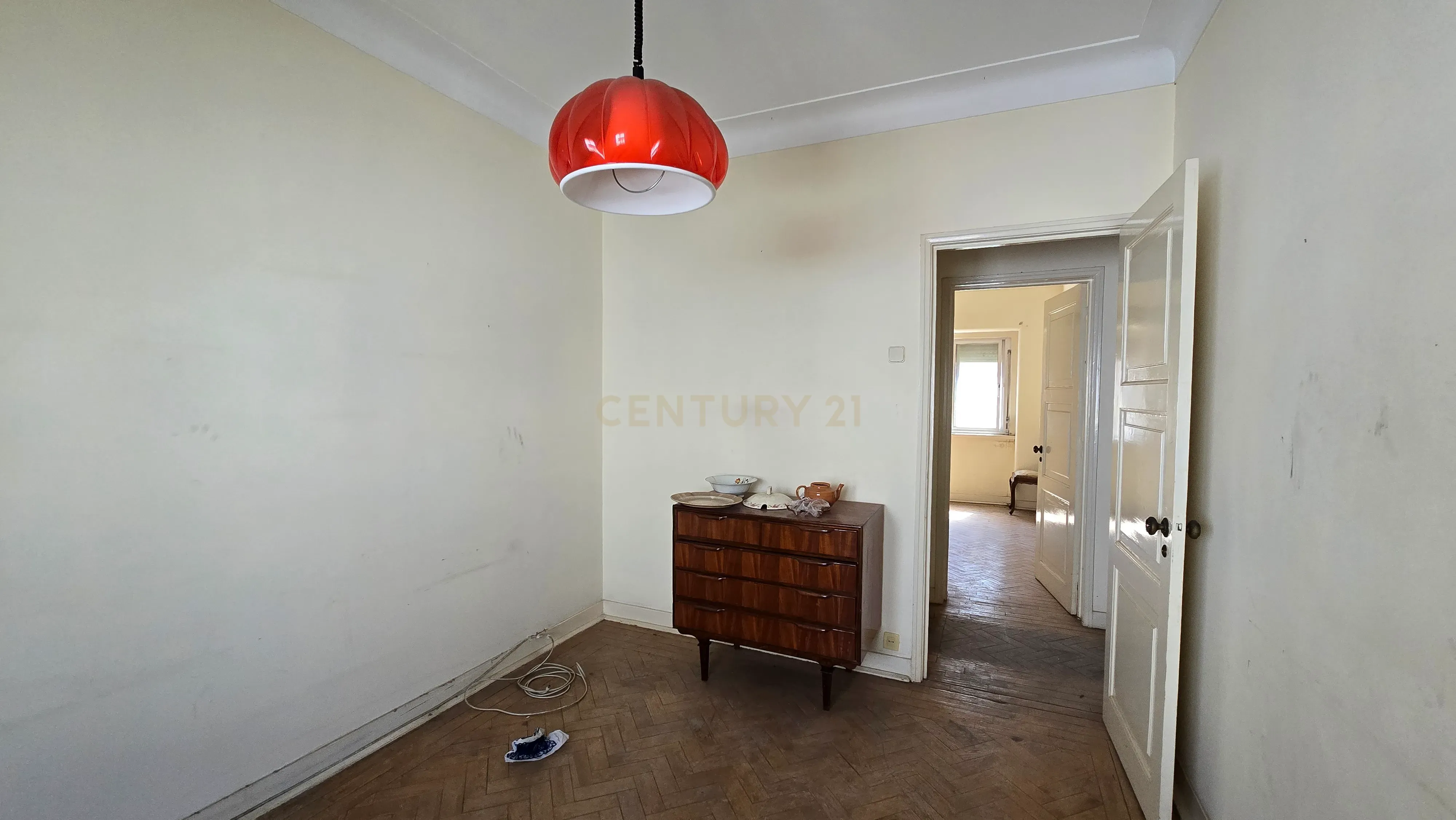 Fotografia 10 de T2 com Sotão para reabilitação | Falagueira | Amadora