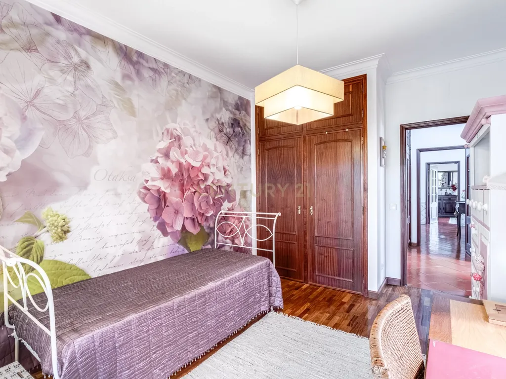 Há casas que se visitam… e há casas que se sentem. Esta é, sem dúvida, uma delas. - Image 14