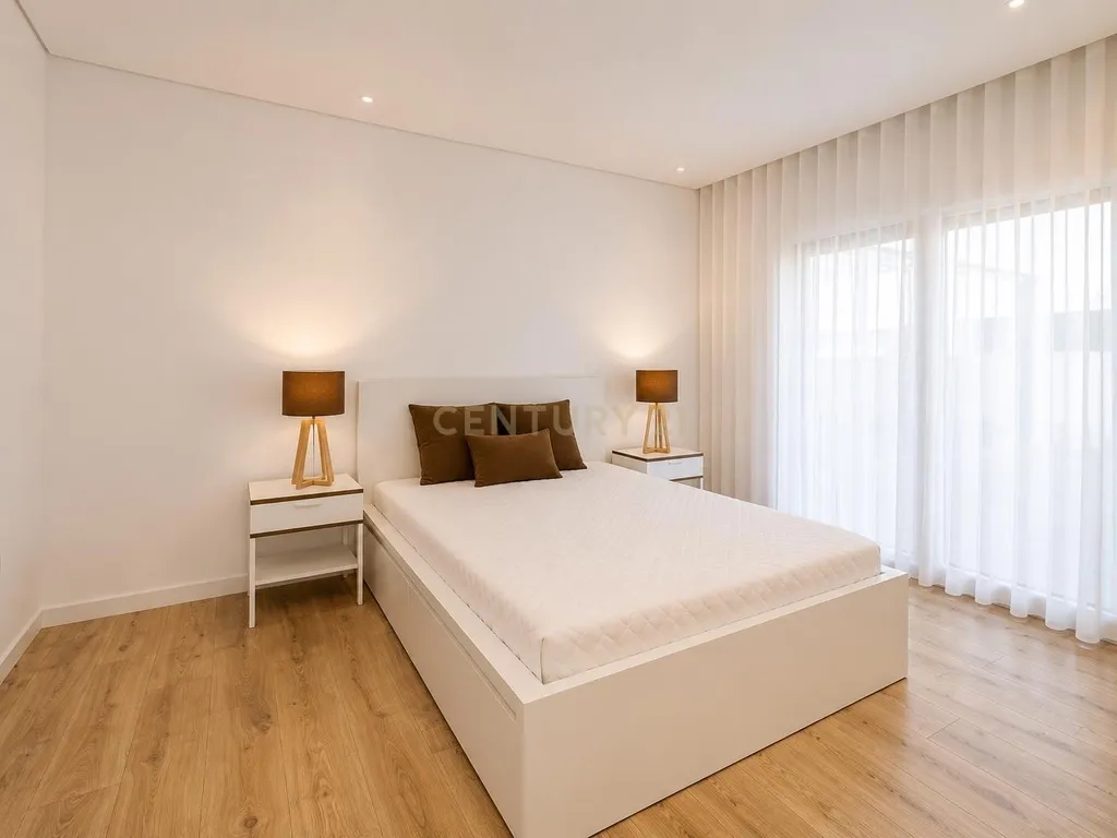 Moradia T4 Térrea de excelência com piscina e casa independente de 50m2 | Quinta da Marquesa - Image 42