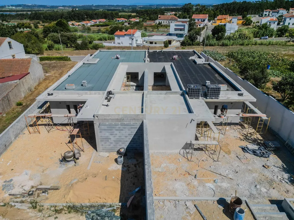 Moradia geminada em construção, com piscina e jardim na Boavista, Lavos, Figueira da Foz. - Image 21