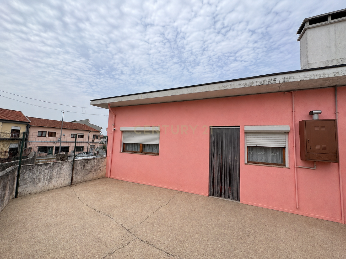 Fotografia 10 de Moradia Arrendada com Contrato Vitalício | Garagem e Terreno | Rio Tinto, Gondomar