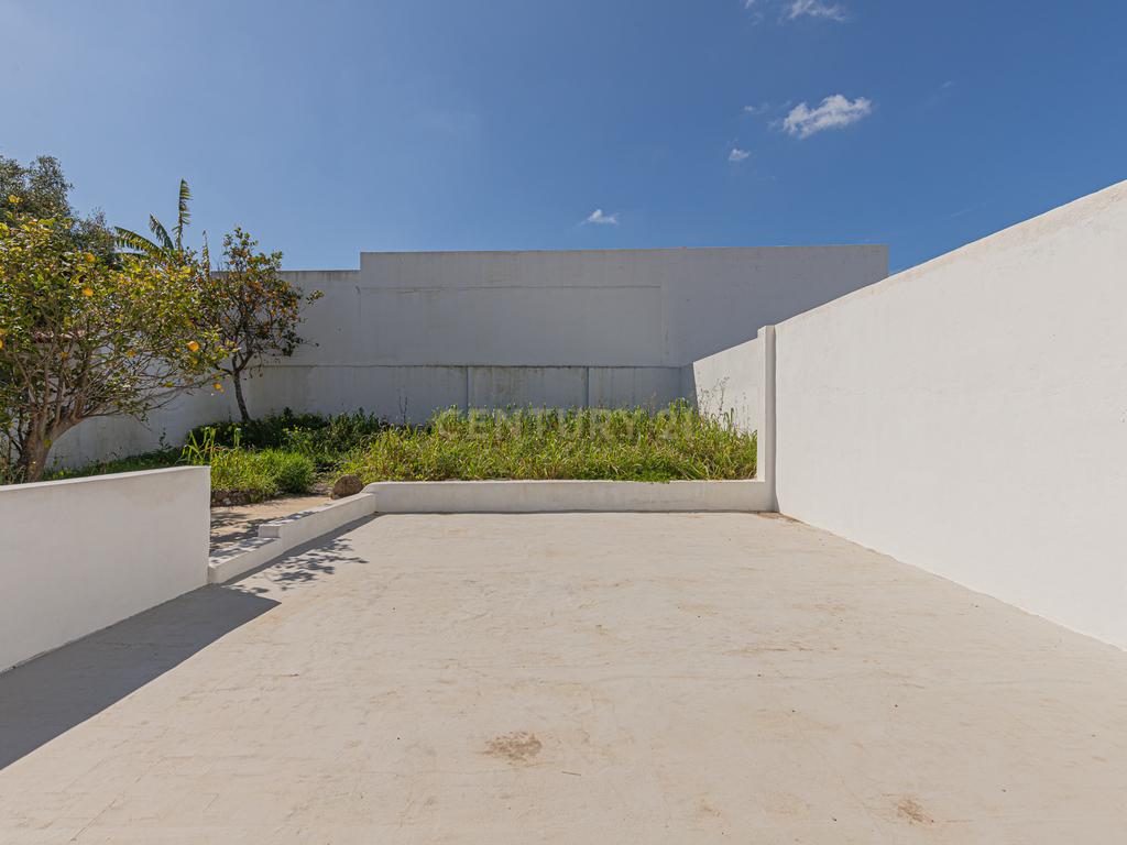 Espetacular moradia T5 em Oeiras- Alto da Barra com Jardim, Terraço e tudo pertinho de si! - Image 10