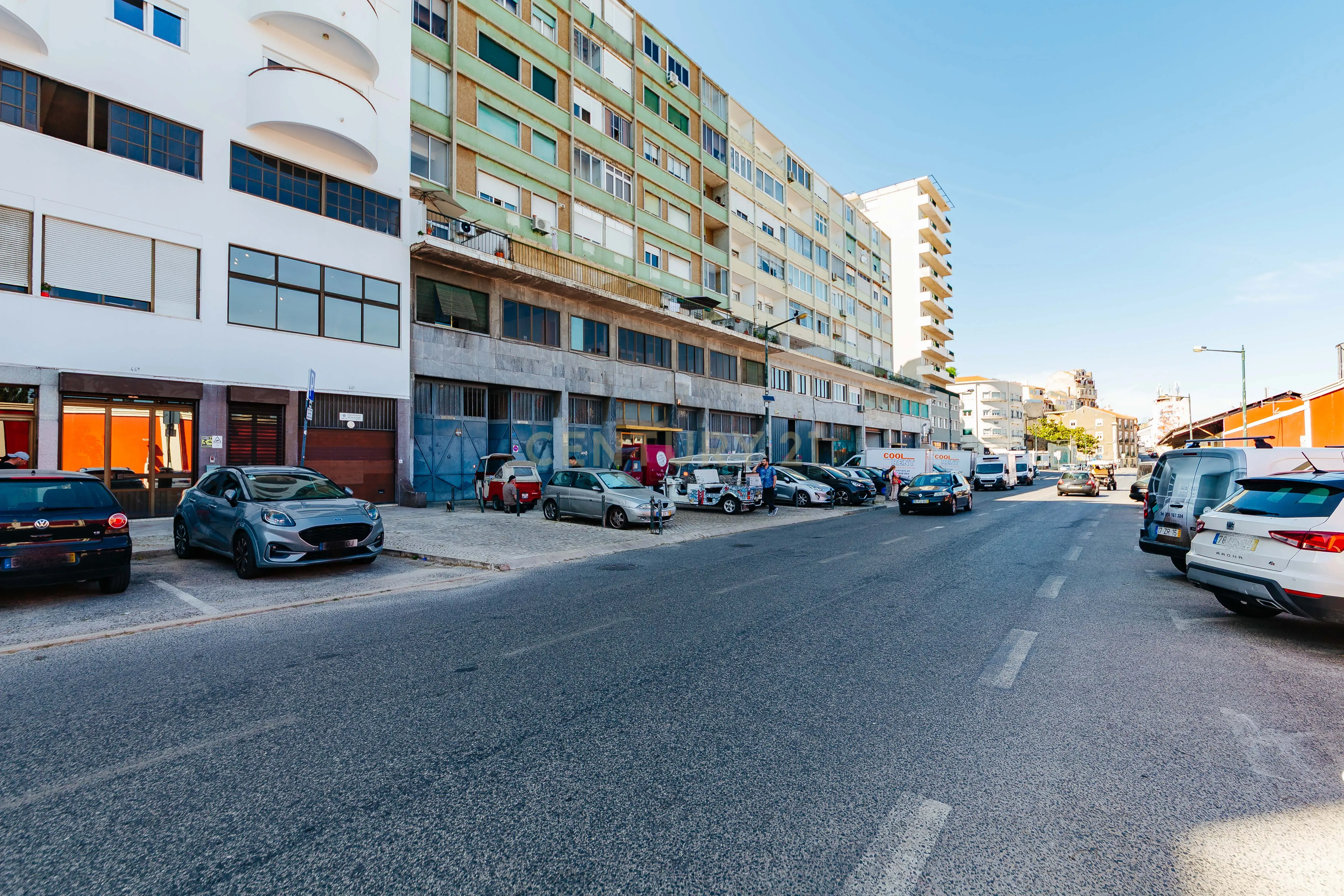 Apartamento T3 Renovado com Vista Rio em Santa Apolónia – Viva no Coração de Lisboa - Image 56