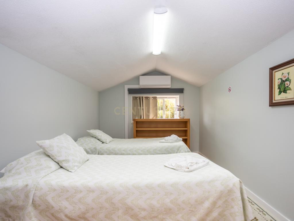 Fantástica Moradia Versátil com Piscina e Jardim, junto a serra da Arrábida – Setúbal - Image 44