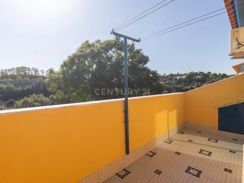 Moradia em Banda de 5 assoalhadas na Banática - Image 41