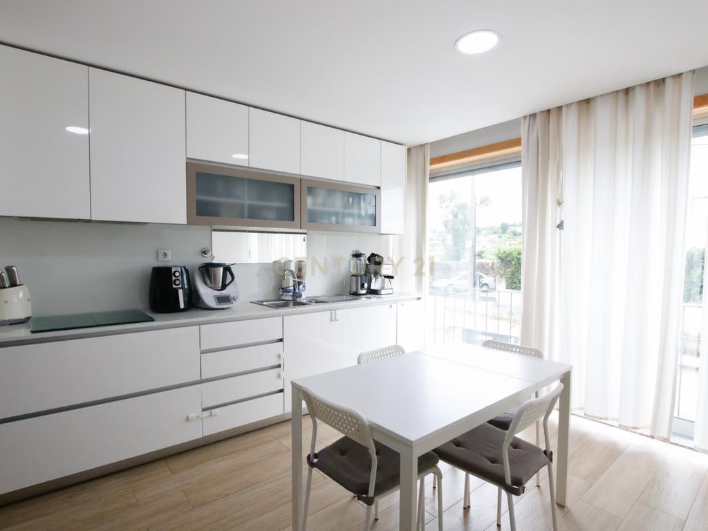 Moradia T3+1 em Alfena, Porto — Excelente localização, conforto e qualidade de construção - Image 9