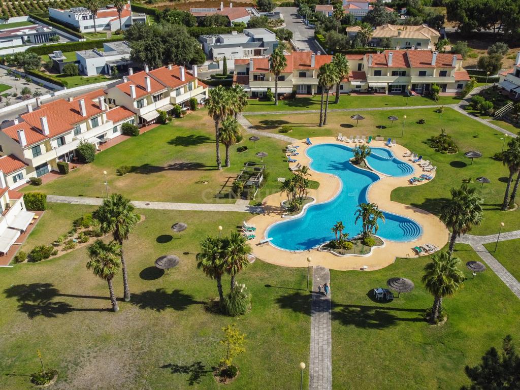 Moradia T3 no Condomínio Varandas do Golfe do Montado – Segurança, Conforto e Estilo de Vida Exclusivo - Image 88