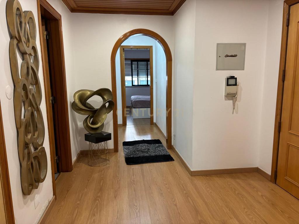 Apartamento T2 em Massamá Norte  - Image 13
