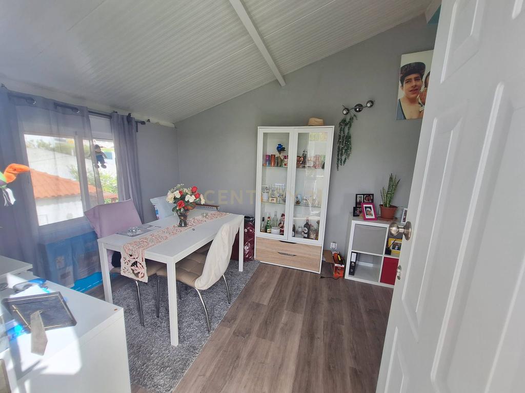 3 Moradias com terreno de 1079m2(não inclui a área de implantação das moradias) - Image 2
