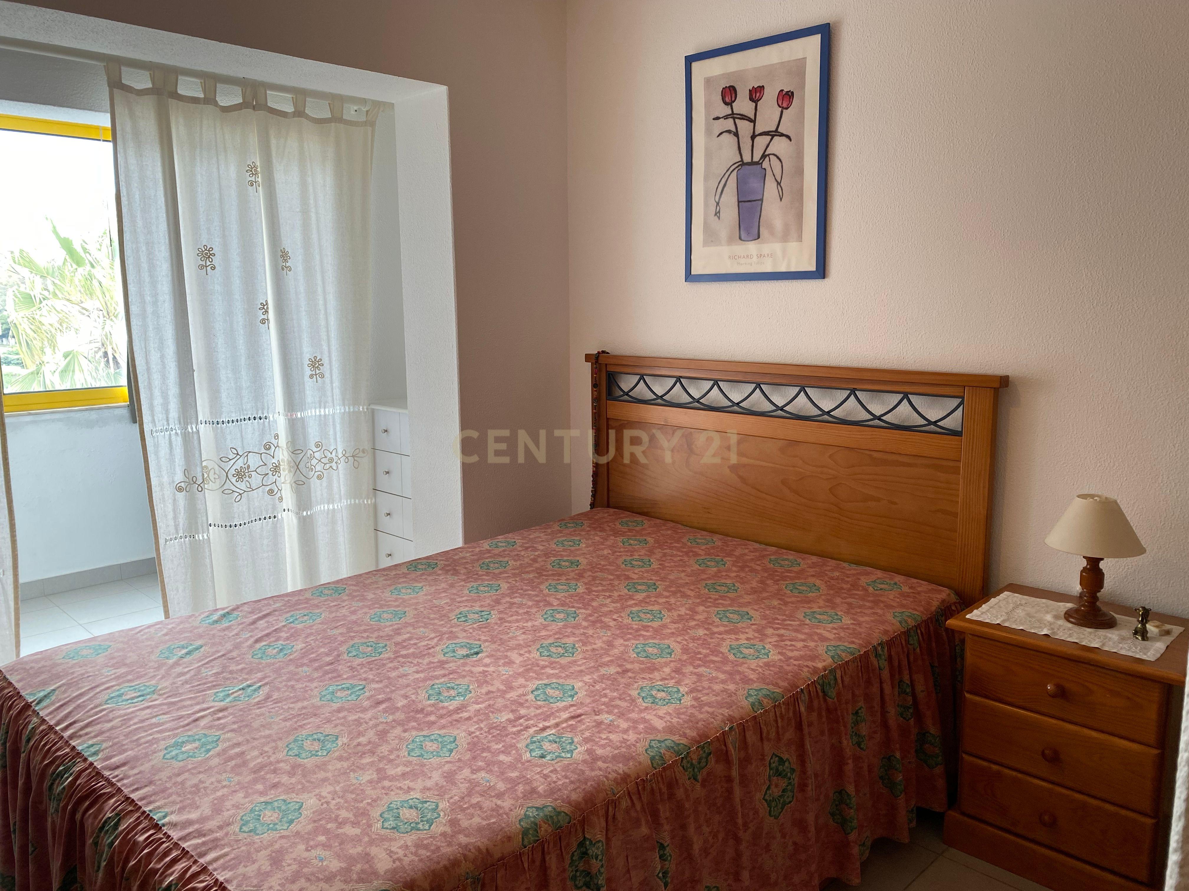 Apartamento T1 em Quarteira - Image 29