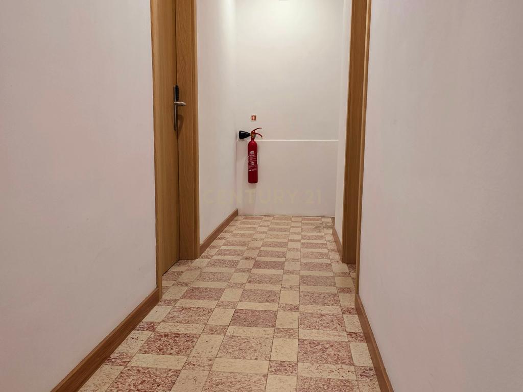 Moradia T6 Duplex no Centro Histórico de Évora – Ideal para Alojamento Local ou Arrendamento Estudantil - Image 12