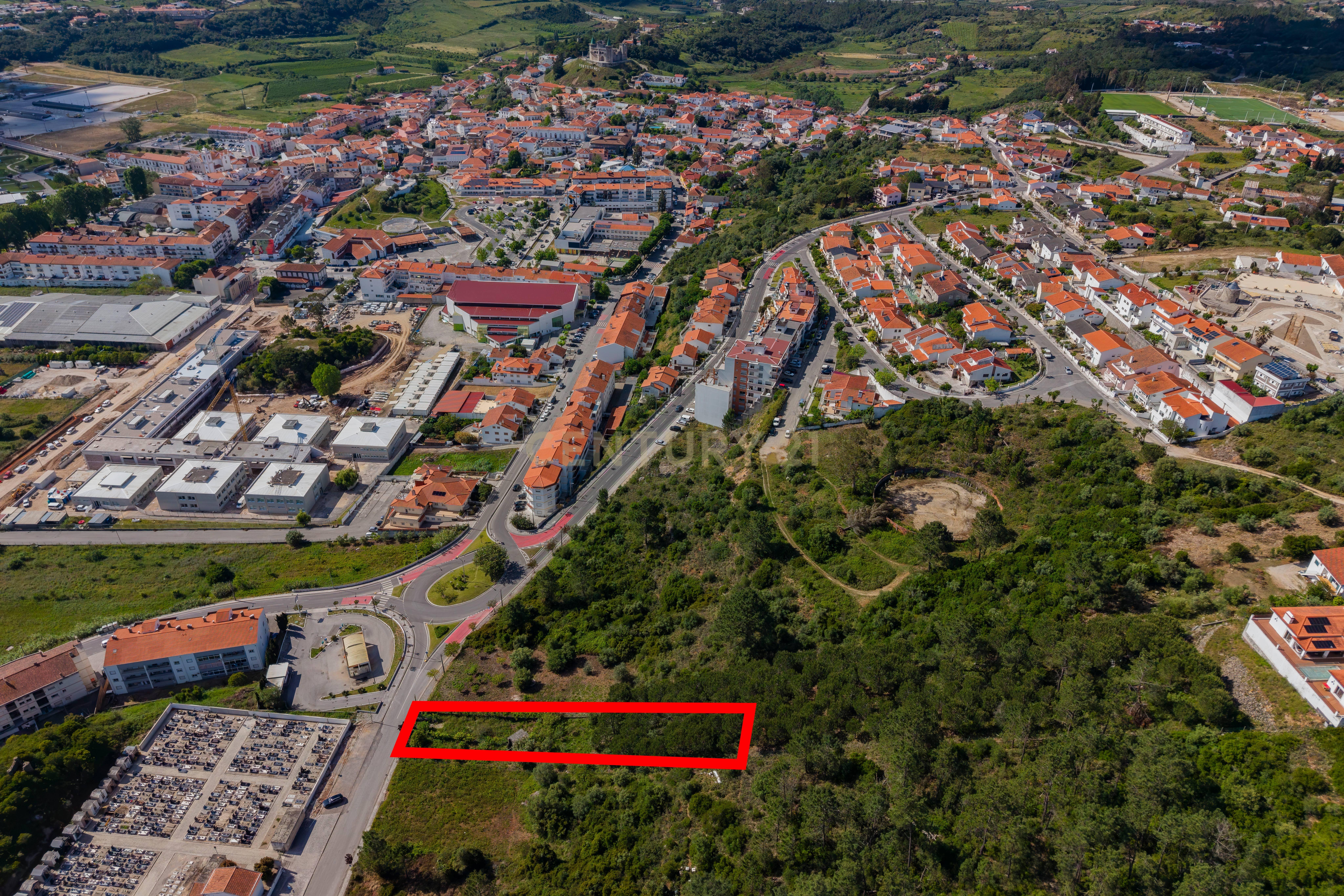 Fotografia 6 de Terreno Urbano com Potencial de Construção, Porto de Mós, Centro da Vila
