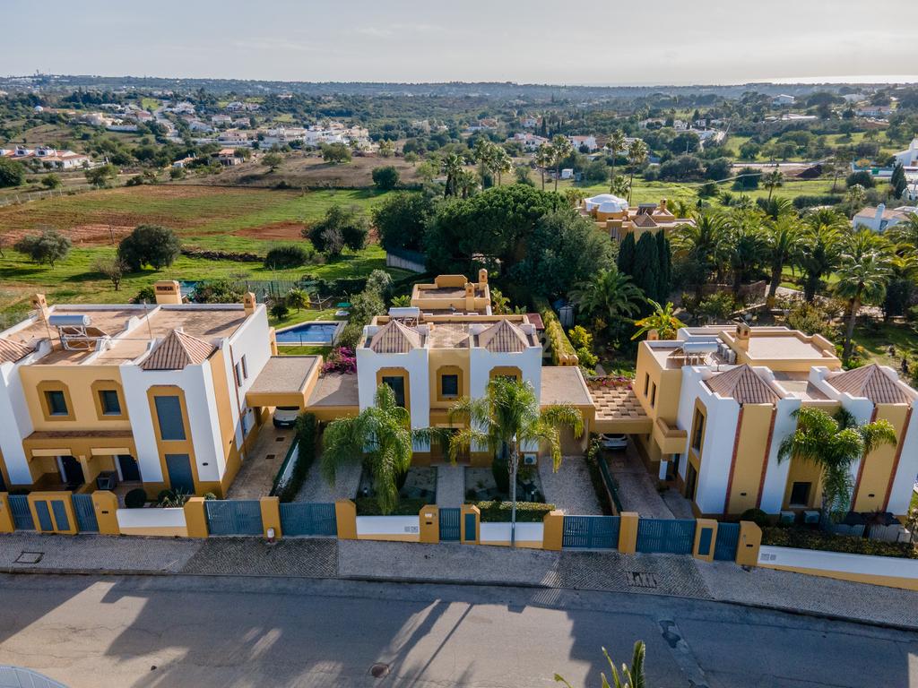 Moradia Unifamiliar de Prestígio | Quinta dos Álamos I Guia – Albufeira | T5 | Piscina | Jardim - Image 39
